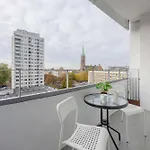 Apartman Family With Homely Atmosphere And Excellent For Remote Working By Renters Varsó