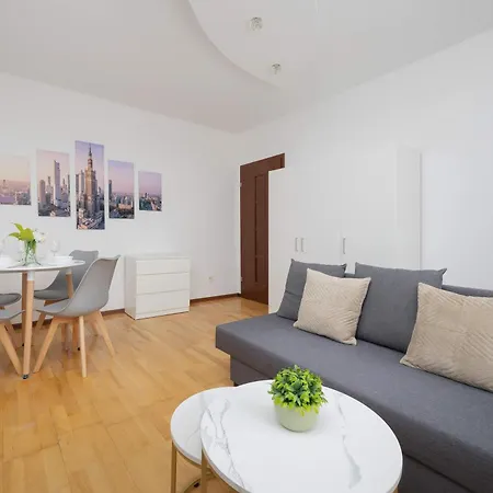 アパート Family With Homely Atmosphere And Excellent For Remote Working By Renters ワルシャワ