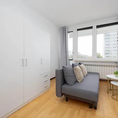 Family With Homely Atmosphere And Excellent For Remote Working By Renters Apartment Warschau