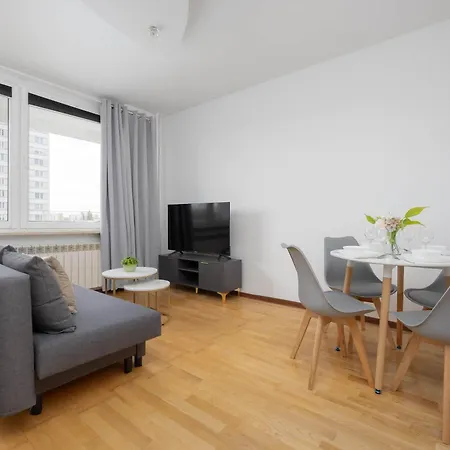 Family With Homely Atmosphere And Excellent For Remote Working By Renters * Варшава