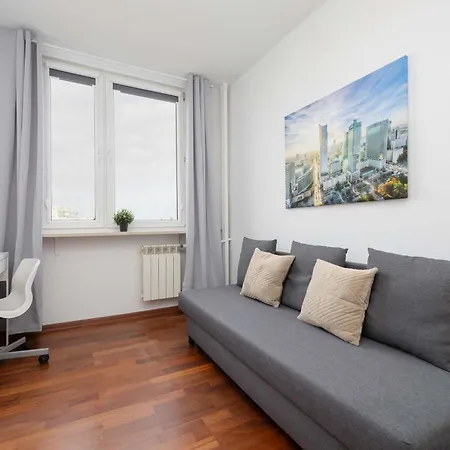 Family With Homely Atmosphere And Excellent For Remote Working By Renters